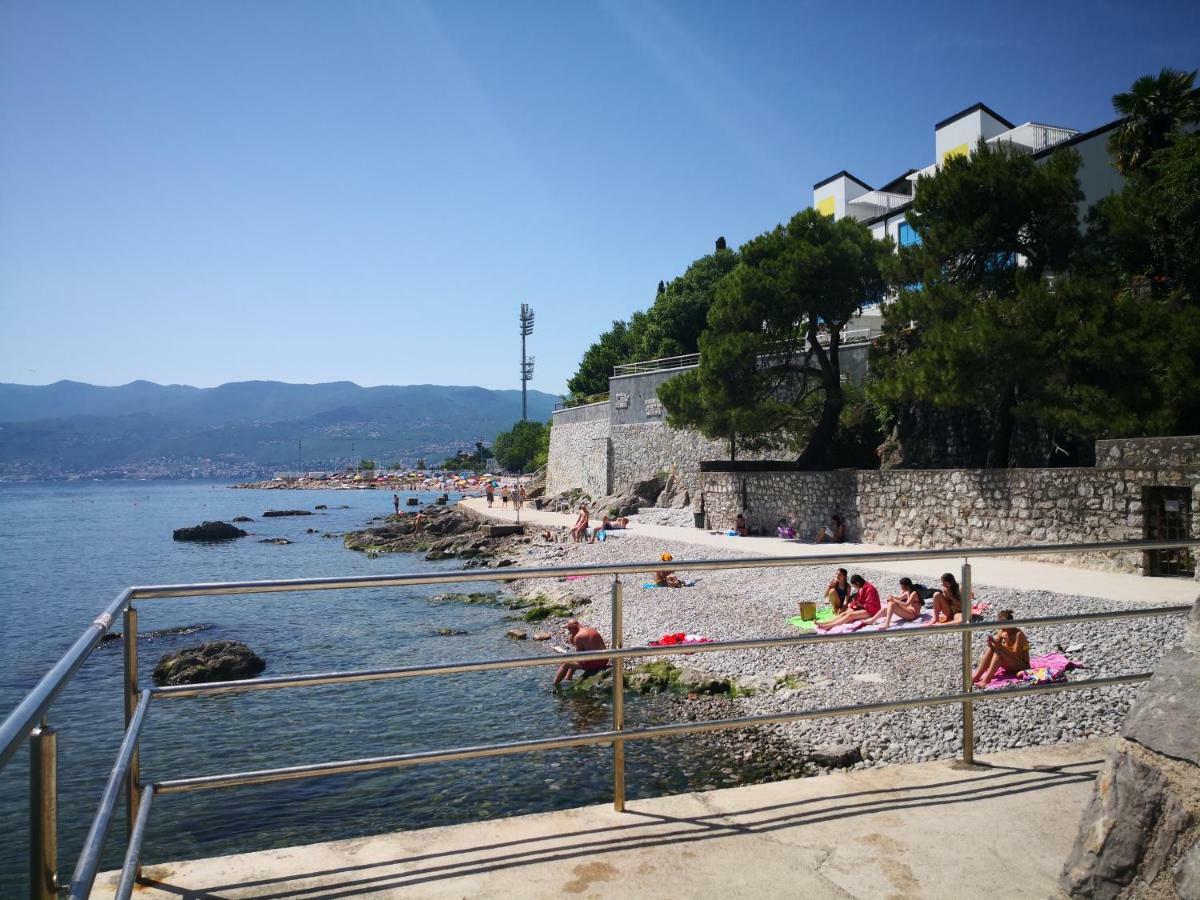 Golden View Lägenhet Rijeka Exteriör bild